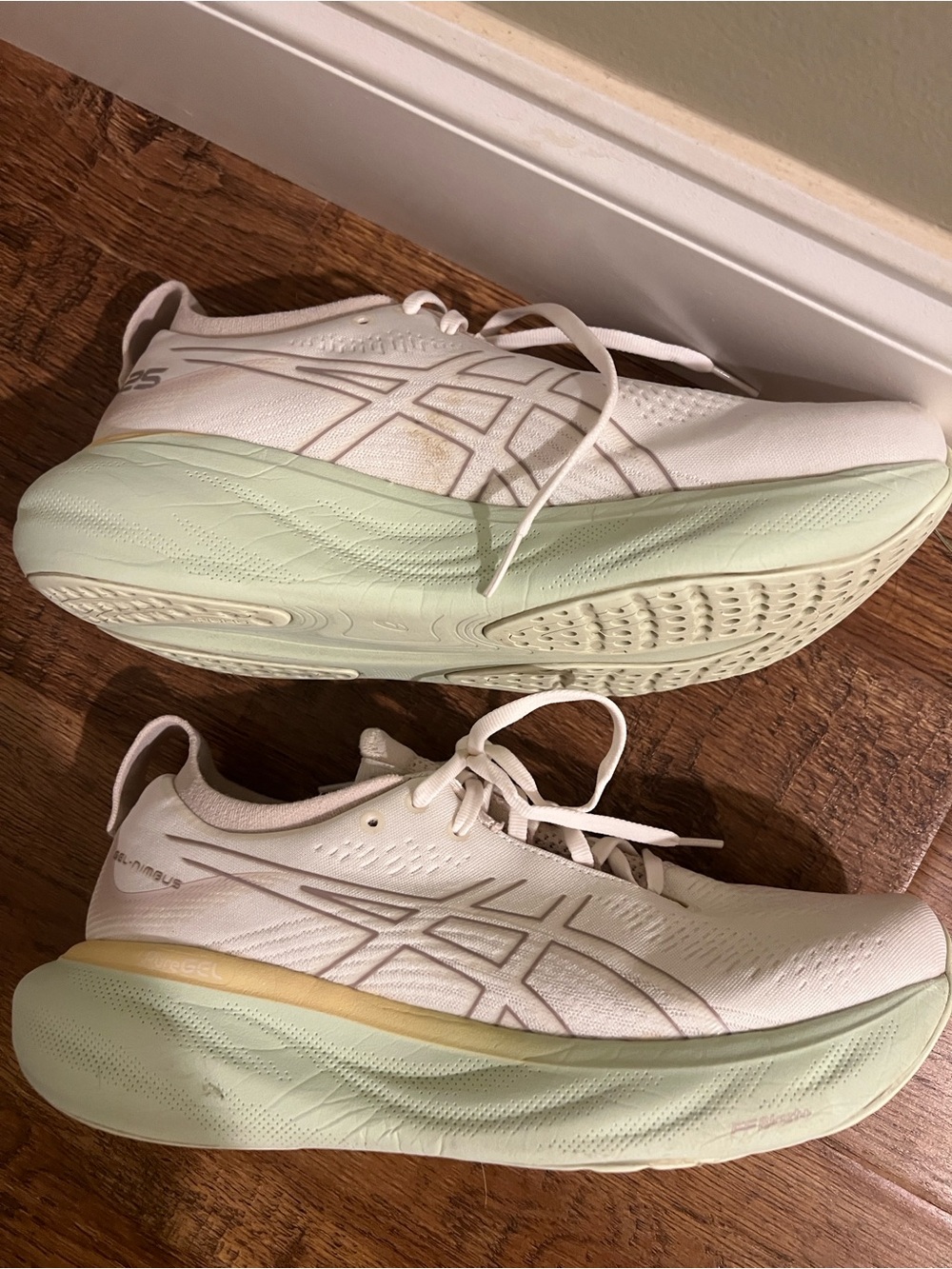 ASICS 25 gel nimbus shoes - Picture 4 of 13